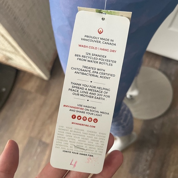 Inner Fire Crops - Picture 6 of 6